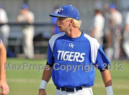 Thumbnail 1 in Sunnyvale vs. Gunter (UIL 2A Region 2 semifinals) photogallery.