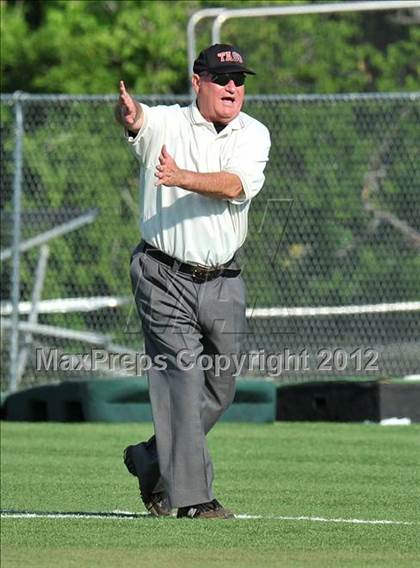 Thumbnail 3 in Sunnyvale vs. Gunter (UIL 2A Region 2 semifinals) photogallery.
