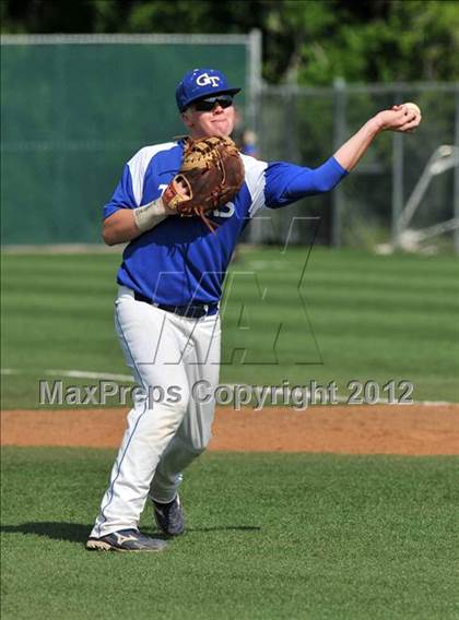 Thumbnail 2 in Sunnyvale vs. Gunter (UIL 2A Region 2 semifinals) photogallery.