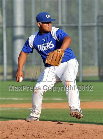 Thumbnail 3 in Sunnyvale vs. Gunter (UIL 2A Region 2 semifinals) photogallery.