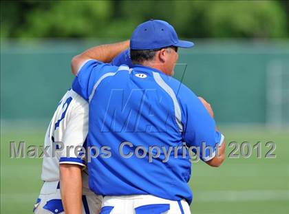 Thumbnail 2 in Sunnyvale vs. Gunter (UIL 2A Region 2 semifinals) photogallery.