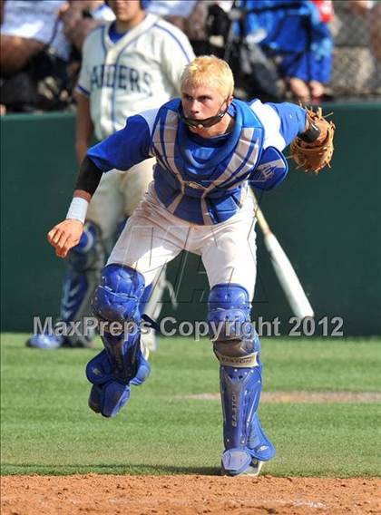 Thumbnail 1 in Sunnyvale vs. Gunter (UIL 2A Region 2 semifinals) photogallery.