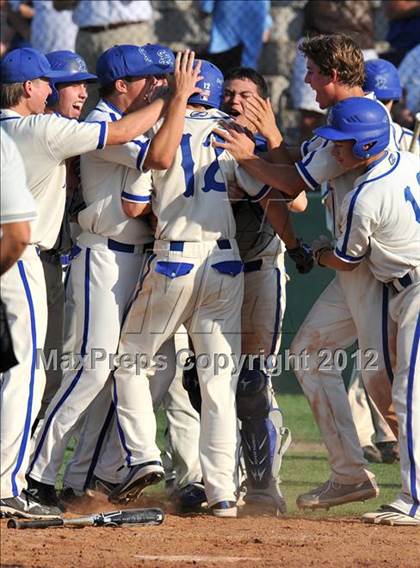 Thumbnail 3 in Sunnyvale vs. Gunter (UIL 2A Region 2 semifinals) photogallery.
