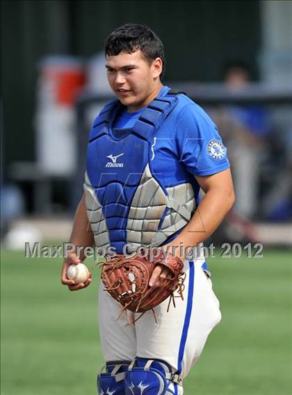 Thumbnail 2 in Sunnyvale vs. Gunter (UIL 2A Region 2 semifinals) photogallery.