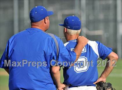 Thumbnail 1 in Sunnyvale vs. Gunter (UIL 2A Region 2 semifinals) photogallery.