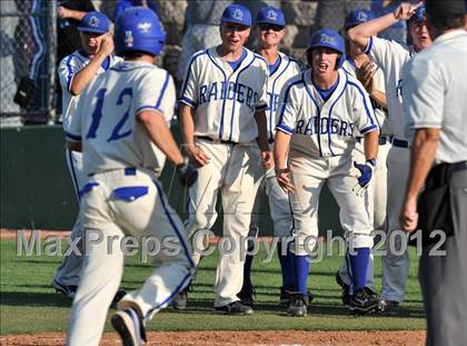Thumbnail 3 in Sunnyvale vs. Gunter (UIL 2A Region 2 semifinals) photogallery.