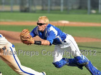 Thumbnail 1 in Sunnyvale vs. Gunter (UIL 2A Region 2 semifinals) photogallery.