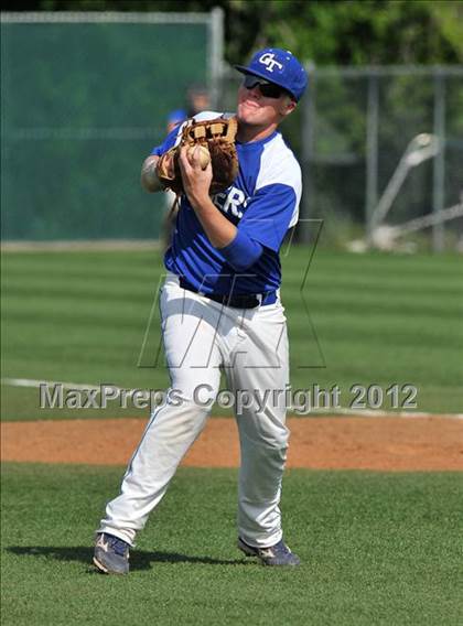 Thumbnail 3 in Sunnyvale vs. Gunter (UIL 2A Region 2 semifinals) photogallery.