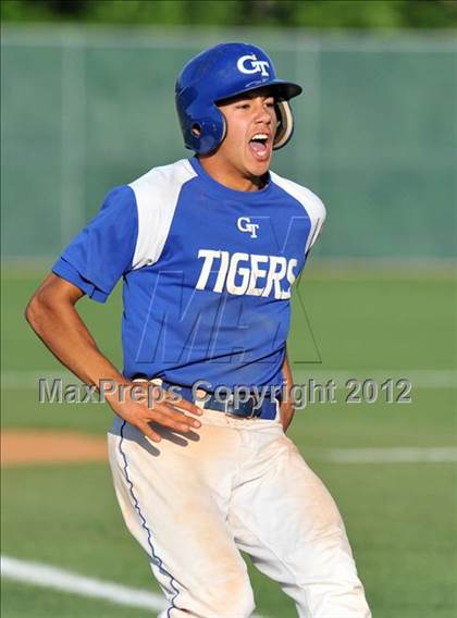 Thumbnail 1 in Sunnyvale vs. Gunter (UIL 2A Region 2 semifinals) photogallery.