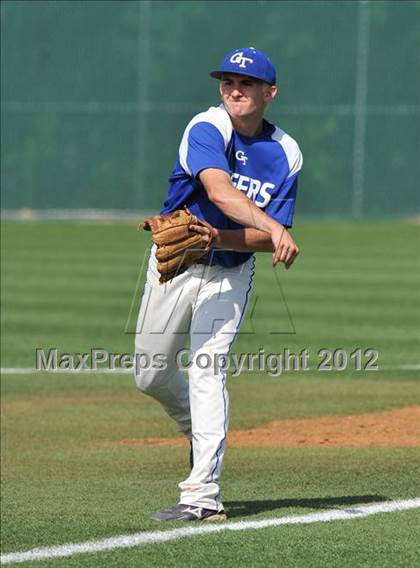 Thumbnail 1 in Sunnyvale vs. Gunter (UIL 2A Region 2 semifinals) photogallery.