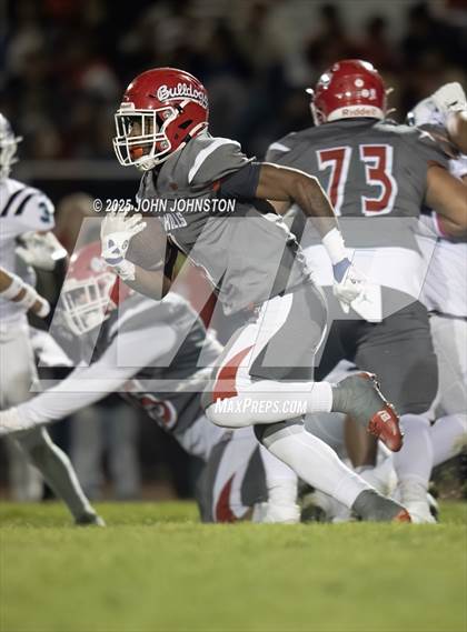 Thumbnail 1 in Sultana @ Oak Hills photogallery.