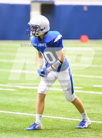 Thumbnail 3 in Valley Christian vs. Chino Valley (Kick-Off Classic) photogallery.