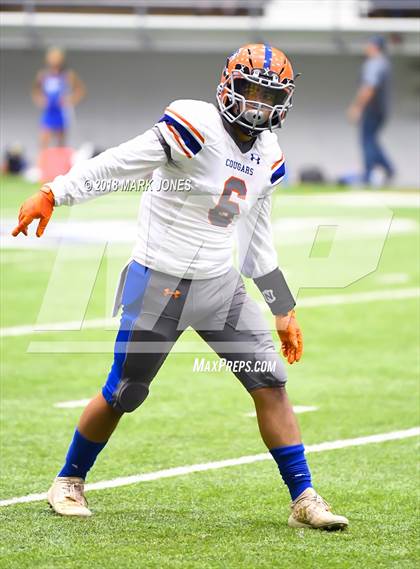 Thumbnail 1 in Valley Christian vs. Chino Valley (Kick-Off Classic) photogallery.