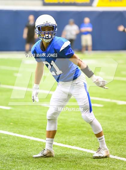 Thumbnail 3 in Valley Christian vs. Chino Valley (Kick-Off Classic) photogallery.