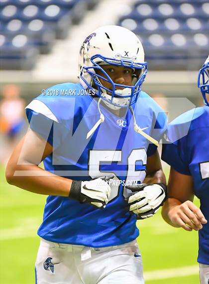 Thumbnail 2 in Valley Christian vs. Chino Valley (Kick-Off Classic) photogallery.