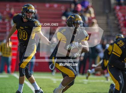 Thumbnail 3 in Manalapan vs. Piscataway photogallery.