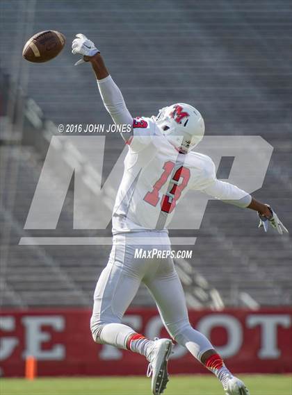 Thumbnail 3 in Manalapan vs. Piscataway photogallery.