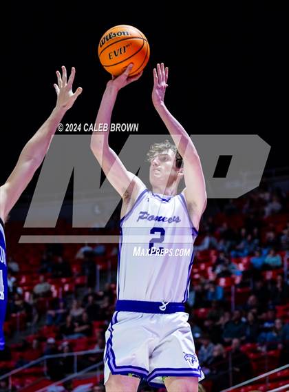 Thumbnail 2 in Riverton vs. Lehi (UHSAA 6A Quarterfinal) photogallery.