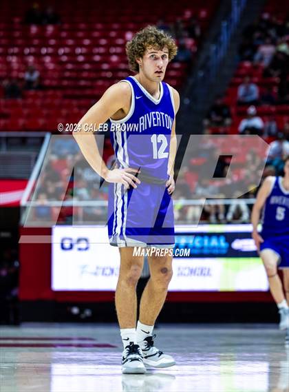 Thumbnail 3 in Riverton vs. Lehi (UHSAA 6A Quarterfinal) photogallery.