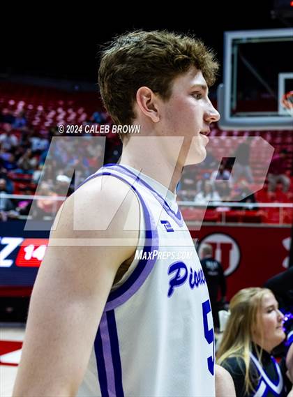 Thumbnail 3 in Riverton vs. Lehi (UHSAA 6A Quarterfinal) photogallery.