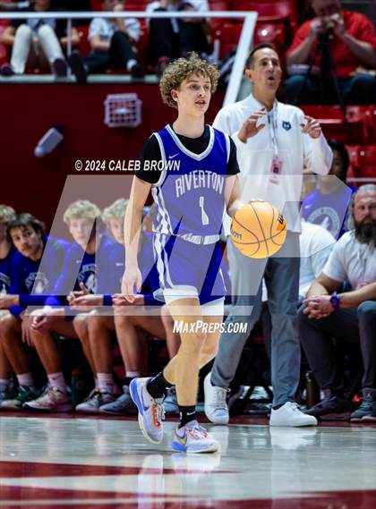 Thumbnail 3 in Riverton vs. Lehi (UHSAA 6A Quarterfinal) photogallery.