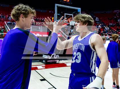 Thumbnail 2 in Riverton vs. Lehi (UHSAA 6A Quarterfinal) photogallery.