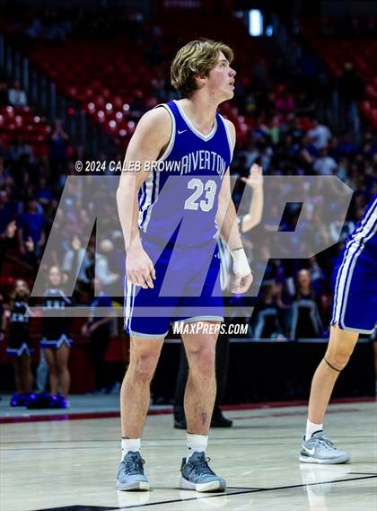 Thumbnail 3 in Riverton vs. Lehi (UHSAA 6A Quarterfinal) photogallery.
