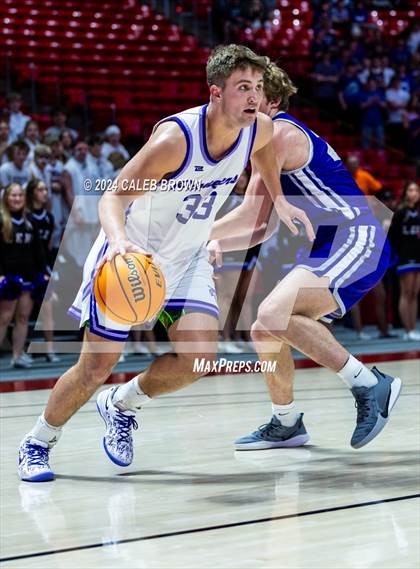 Thumbnail 3 in Riverton vs. Lehi (UHSAA 6A Quarterfinal) photogallery.