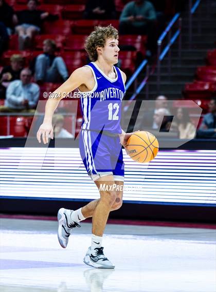 Thumbnail 2 in Riverton vs. Lehi (UHSAA 6A Quarterfinal) photogallery.