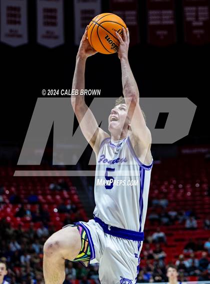 Thumbnail 2 in Riverton vs. Lehi (UHSAA 6A Quarterfinal) photogallery.