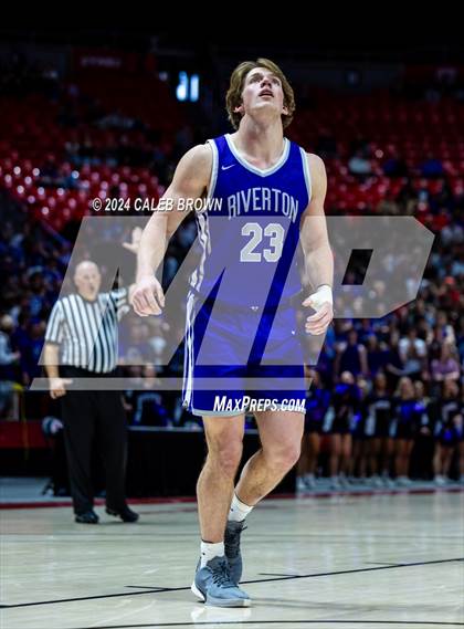 Thumbnail 1 in Riverton vs. Lehi (UHSAA 6A Quarterfinal) photogallery.