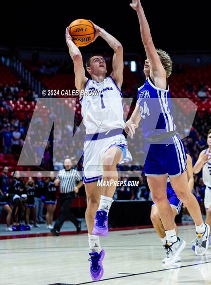 Thumbnail 1 in Riverton vs. Lehi (UHSAA 6A Quarterfinal) photogallery.