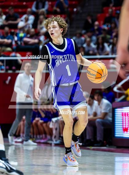 Thumbnail 3 in Riverton vs. Lehi (UHSAA 6A Quarterfinal) photogallery.