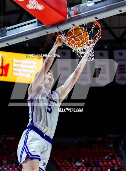 Thumbnail 2 in Riverton vs. Lehi (UHSAA 6A Quarterfinal) photogallery.