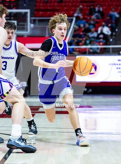 Thumbnail 3 in Riverton vs. Lehi (UHSAA 6A Quarterfinal) photogallery.