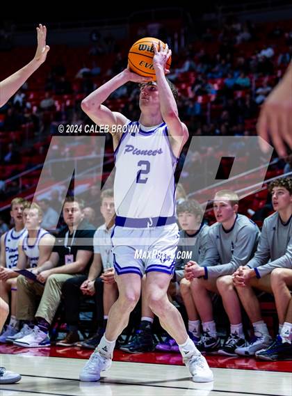 Thumbnail 1 in Riverton vs. Lehi (UHSAA 6A Quarterfinal) photogallery.