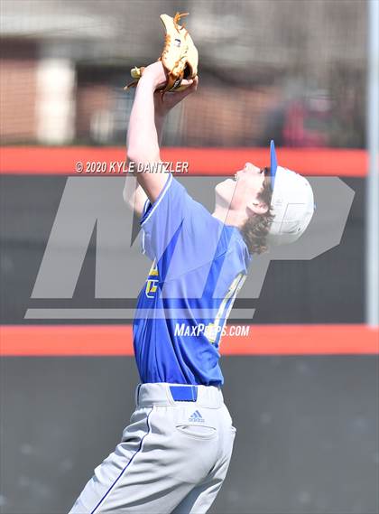 Thumbnail 3 in Lubbock Christian vs Bay Area Christian (Texas Private School Classic) photogallery.