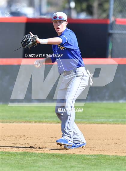 Thumbnail 2 in Lubbock Christian vs Bay Area Christian (Texas Private School Classic) photogallery.