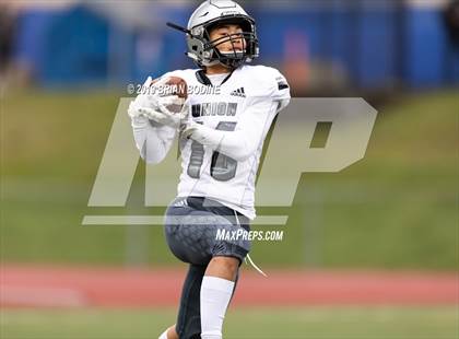 Thumbnail 1 in Union vs Lake Stevens (WIAA 4A Round 2) photogallery.