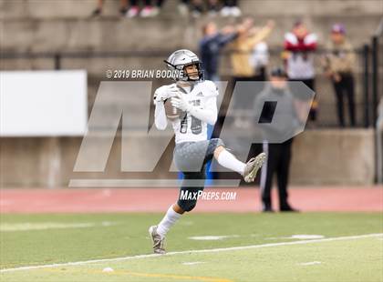 Thumbnail 2 in Union vs Lake Stevens (WIAA 4A Round 2) photogallery.