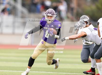 Thumbnail 3 in Union vs Lake Stevens (WIAA 4A Round 2) photogallery.