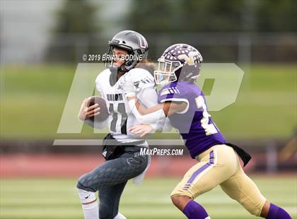 Thumbnail 3 in Union vs Lake Stevens (WIAA 4A Round 2) photogallery.