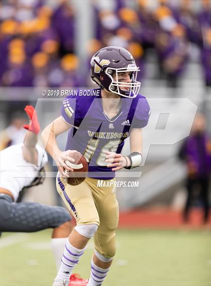 Thumbnail 1 in Union vs Lake Stevens (WIAA 4A Round 2) photogallery.