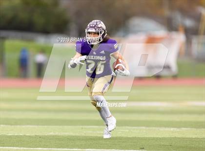 Thumbnail 2 in Union vs Lake Stevens (WIAA 4A Round 2) photogallery.