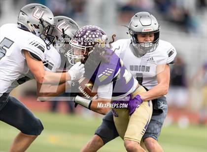 Thumbnail 1 in Union vs Lake Stevens (WIAA 4A Round 2) photogallery.