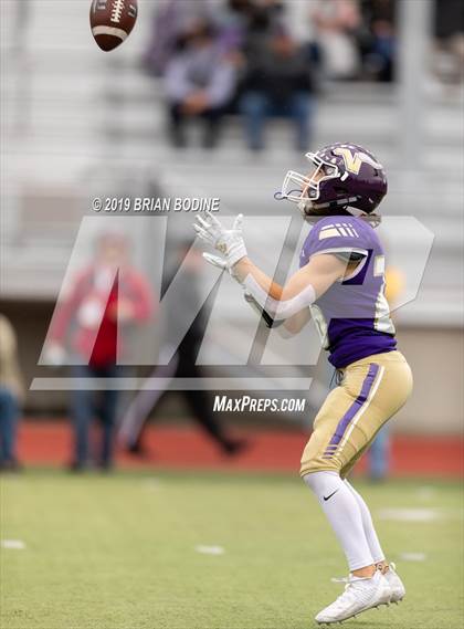Thumbnail 2 in Union vs Lake Stevens (WIAA 4A Round 2) photogallery.