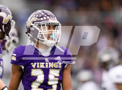 Thumbnail 2 in Union vs Lake Stevens (WIAA 4A Round 2) photogallery.