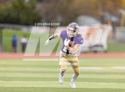 Thumbnail 3 in Union vs Lake Stevens (WIAA 4A Round 2) photogallery.