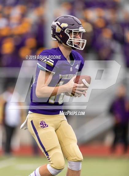 Thumbnail 3 in Union vs Lake Stevens (WIAA 4A Round 2) photogallery.