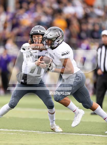 Thumbnail 3 in Union vs Lake Stevens (WIAA 4A Round 2) photogallery.